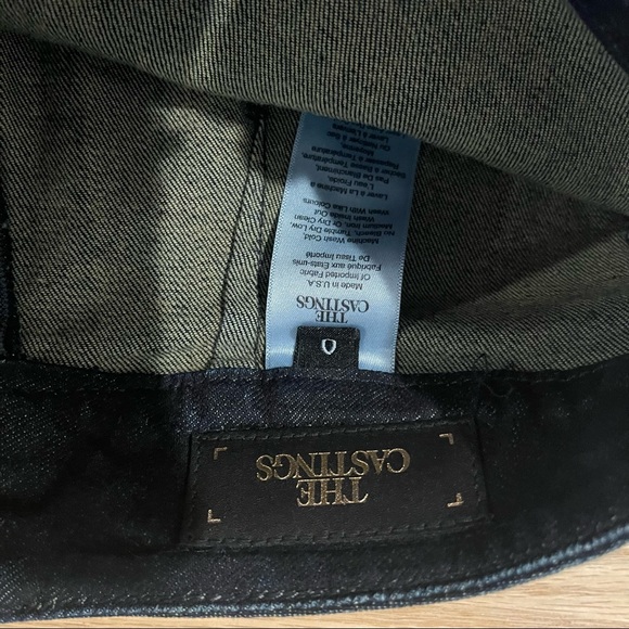 Castings Denim Pencil Skirt size 0 (ARITZIA) - Picture 2 of 6